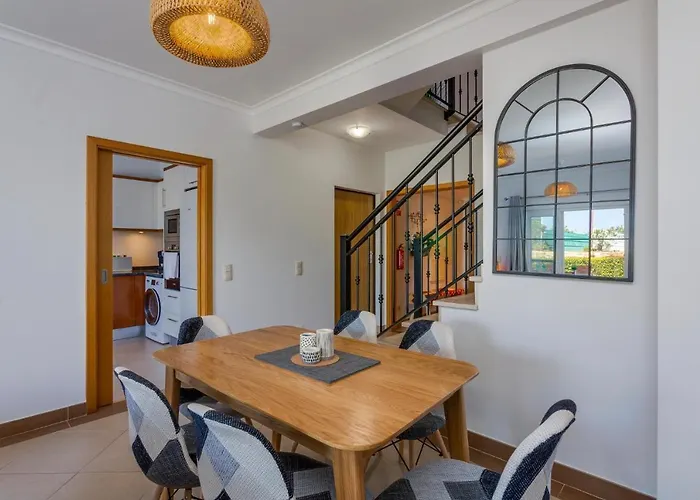 Vila Casa Joana At Opomar By Cara